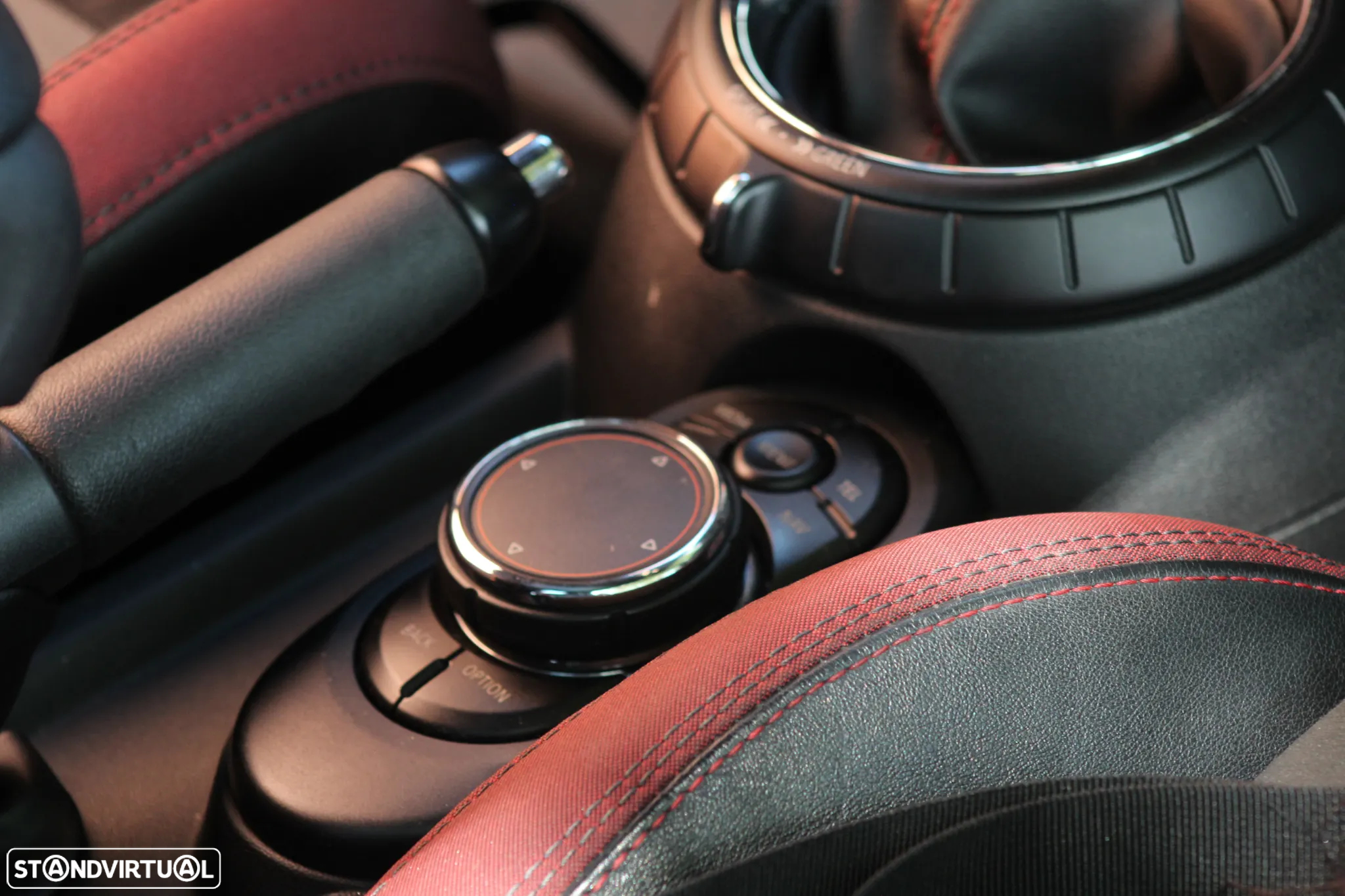 MINI 3 Portas John Cooper Works Sport Aut. - 30