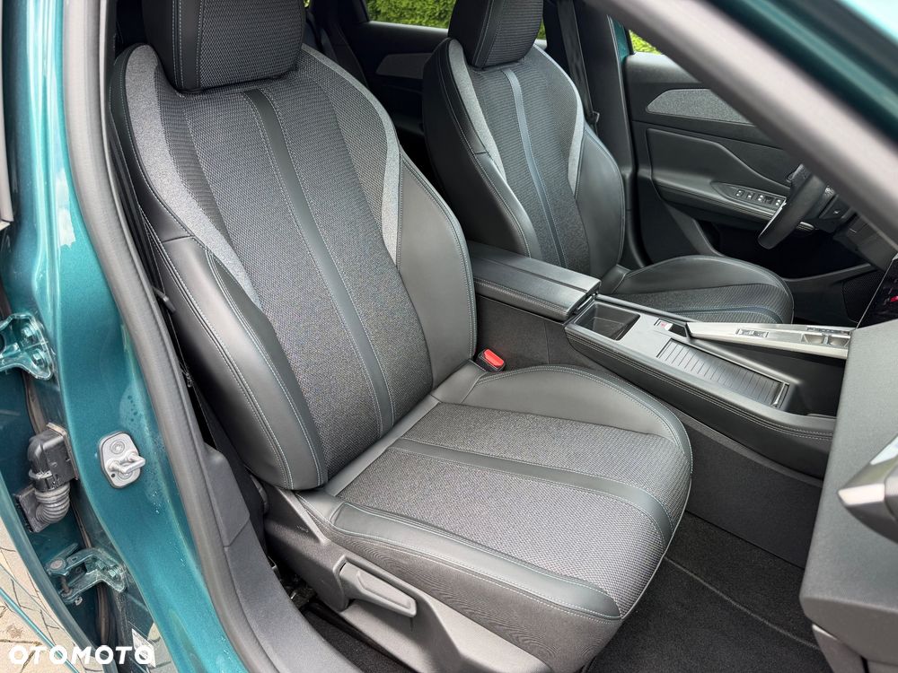 Peugeot 308 BlueHDi 130 EAT8 Allure - 14