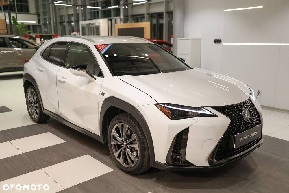 Lexus UX - 3