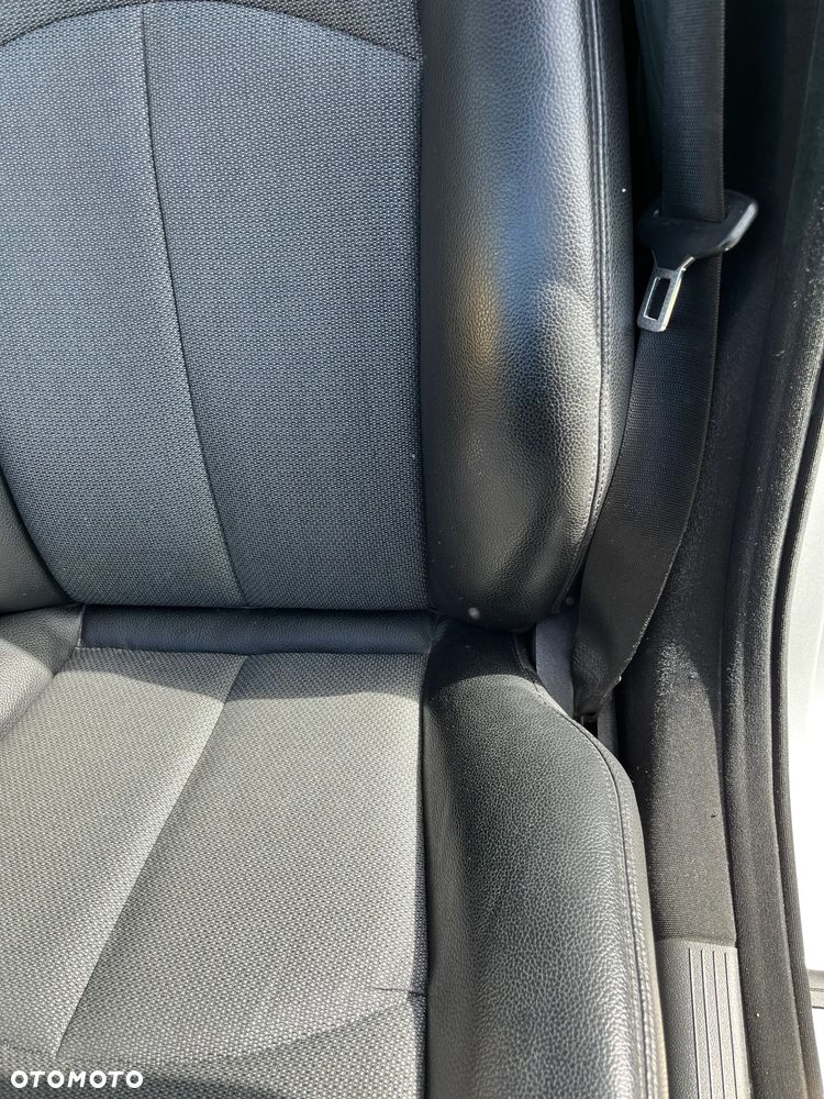 Mercedes-Benz Klasa E 220 CDI Automatik Avantgarde - 12