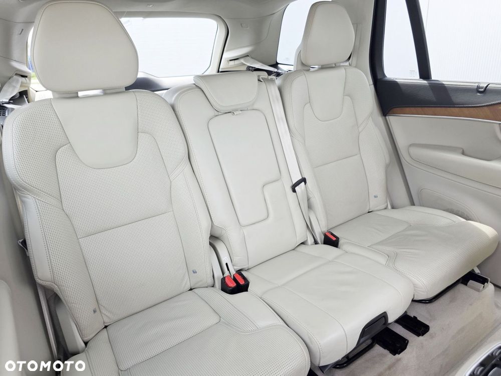 Volvo XC 90 - 16