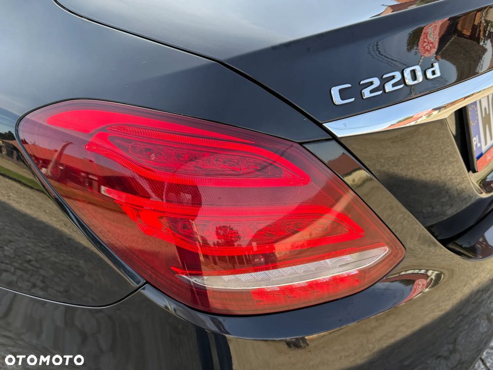 Mercedes-Benz Klasa C 220 d 9G-TRONIC AMG Line - 38