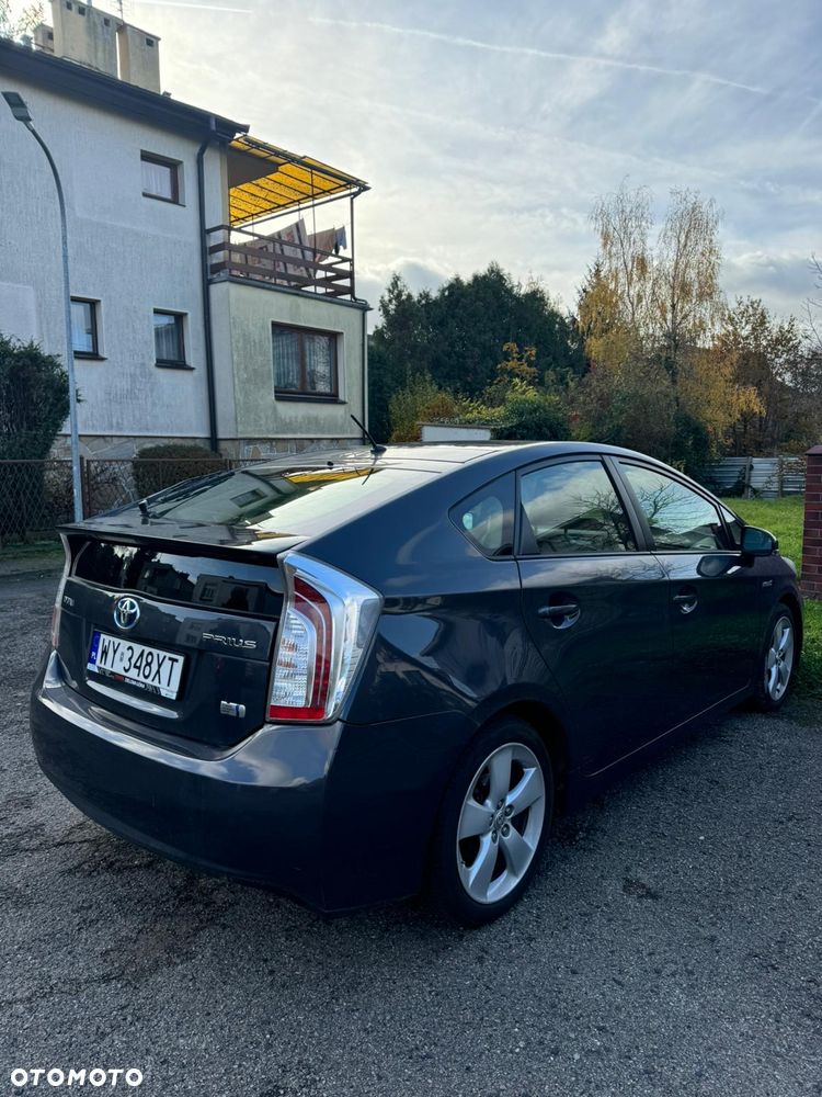 Toyota Prius (Hybrid) Comfort - 18