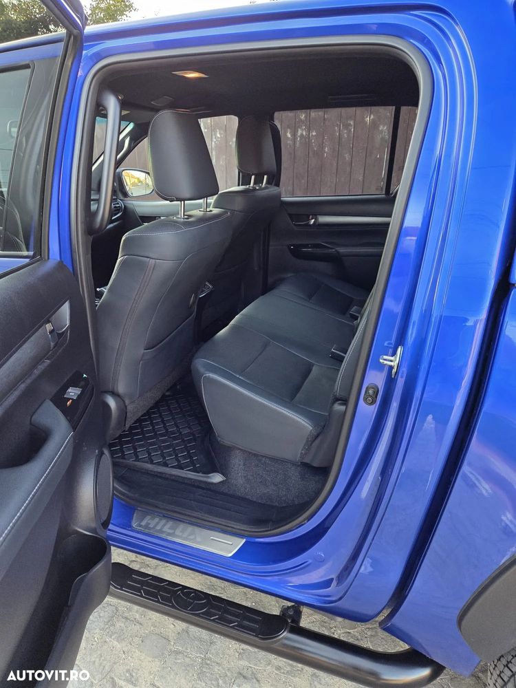 Toyota Hilux 2.8D 204CP 4x4 Double Cab AT Invincible - 24