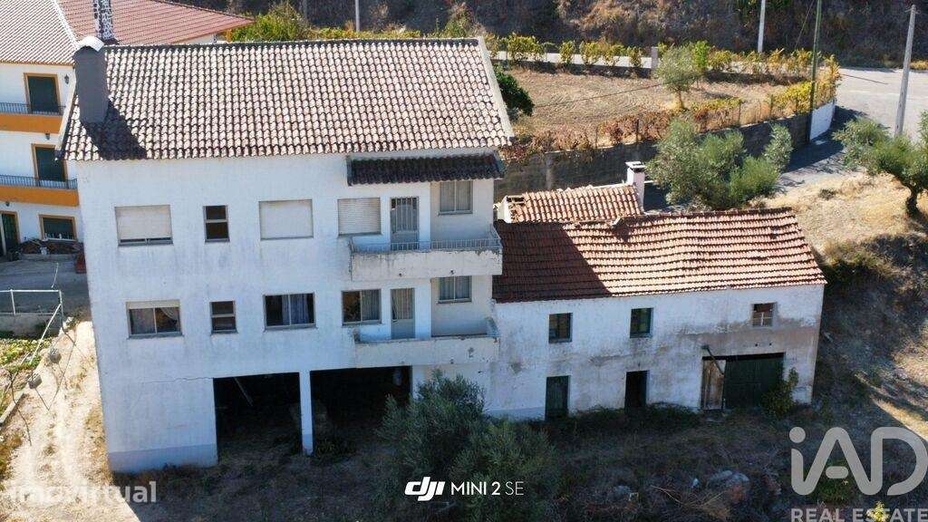 Moradia bi-familiar em Proença-a-Nova e Peral de 297,5 m2 - Grande imagem: 2/39
