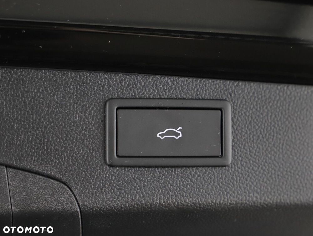 Volkswagen Passat Variant 2.0 TDI EVO Elegance DSG - 26