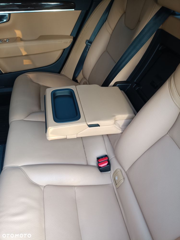 Volvo S90 T5 Momentum - 32