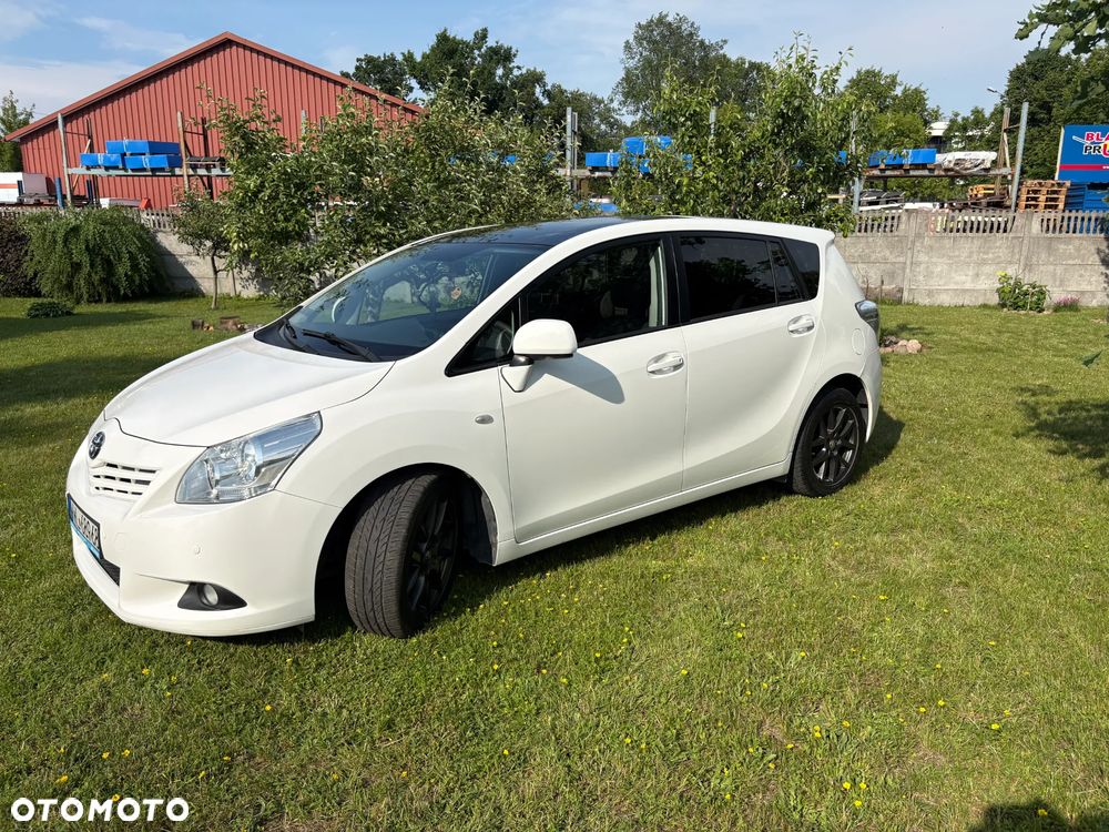 Toyota Verso 2.2 D-CAT Premium - 2