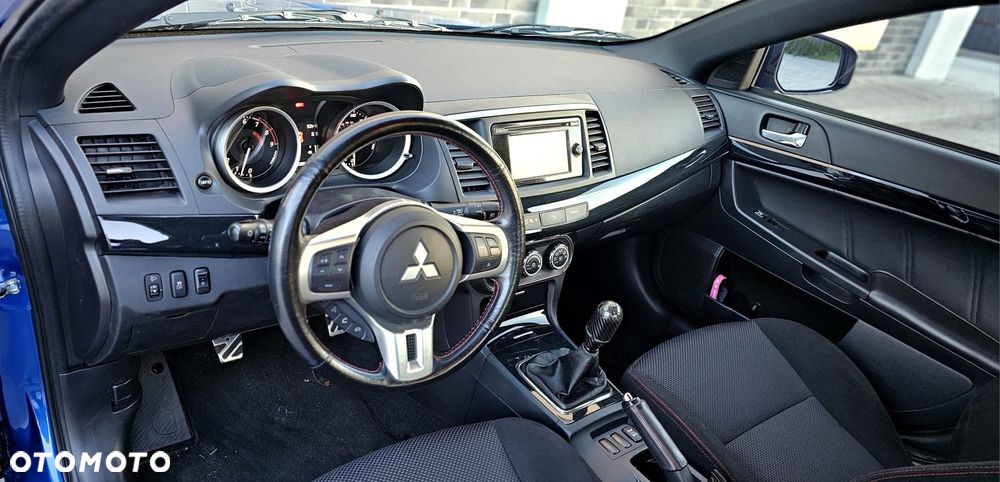 Mitsubishi Lancer Evolution GSR - 12