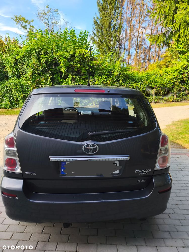 Toyota Corolla Verso 2.2 D-4D Gold + 7os - 2