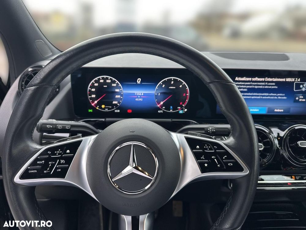 Mercedes-Benz GLA 200 d 4MATIC Aut. - 11