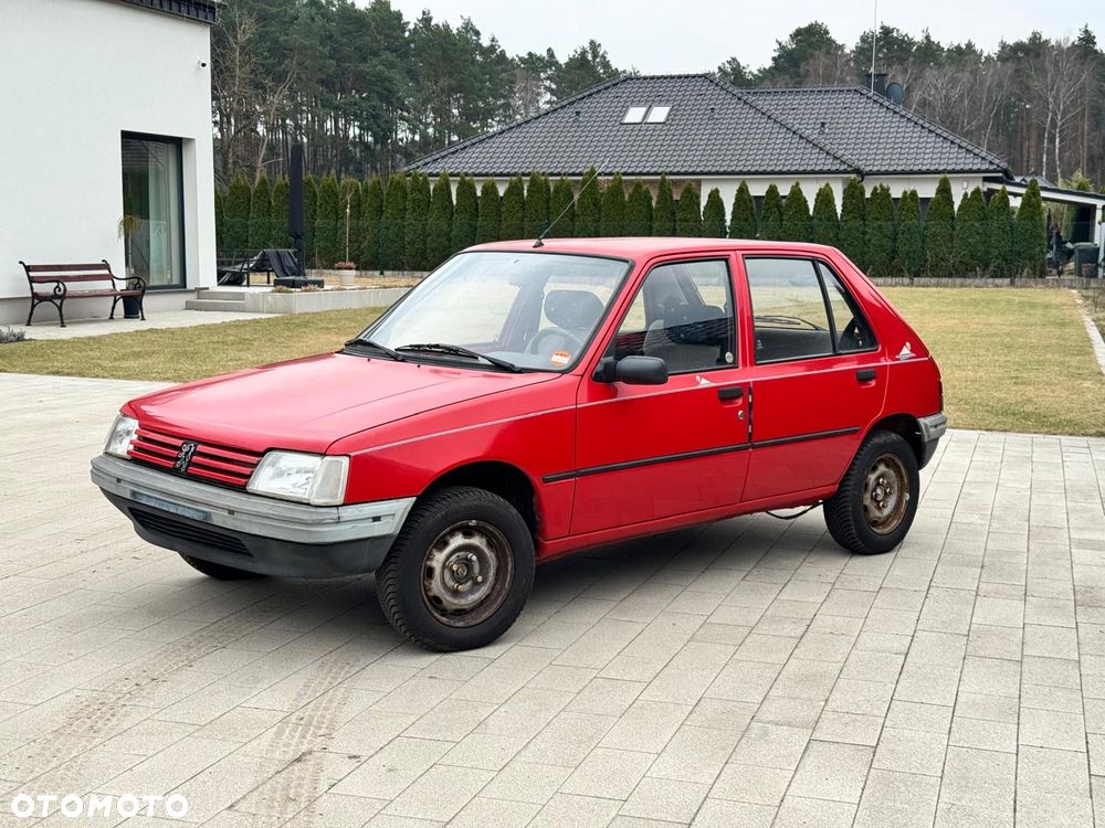 Peugeot 205 - 1