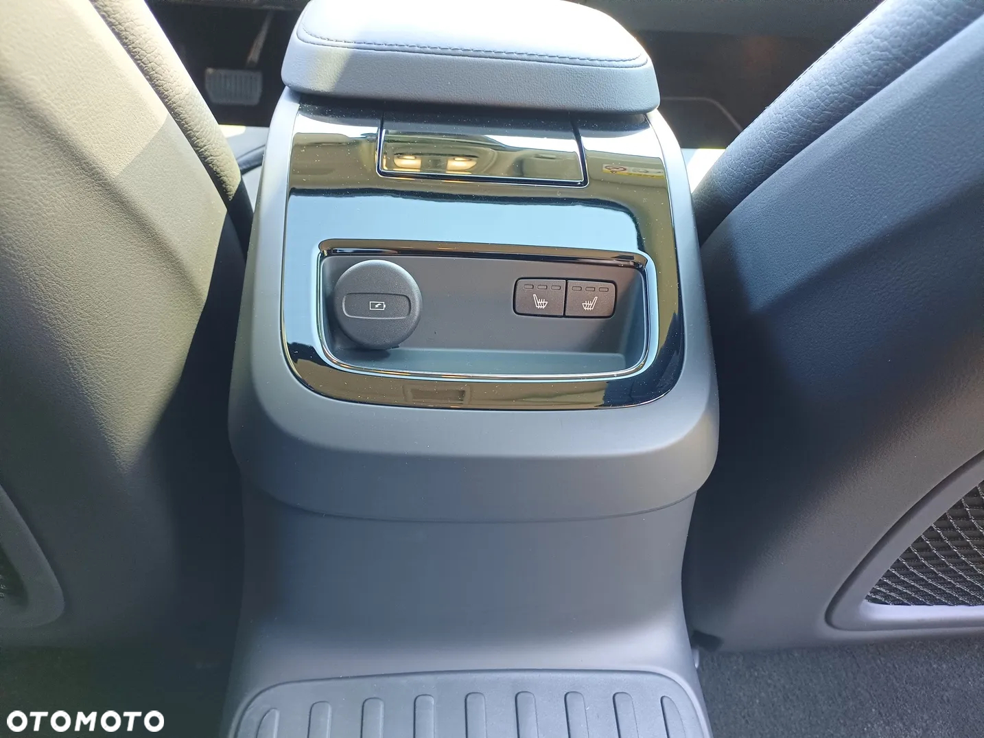Volvo S90 T8 AWD Plug-In Hybrid Ultimate Bright - 19