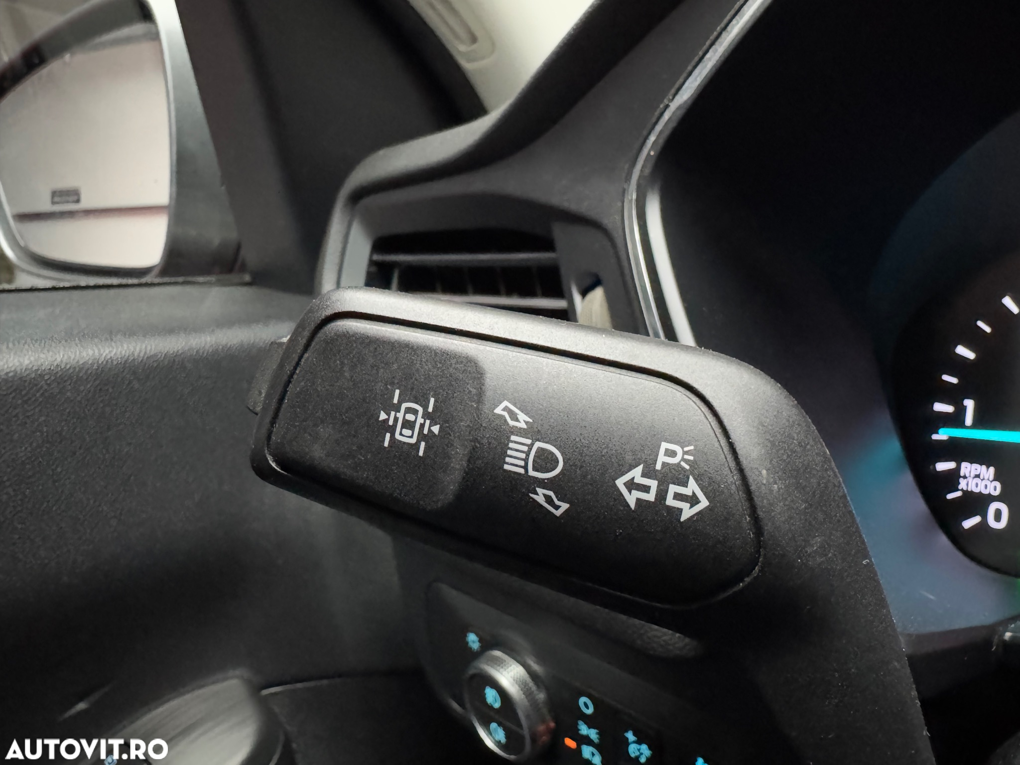 Ford Kuga - 26