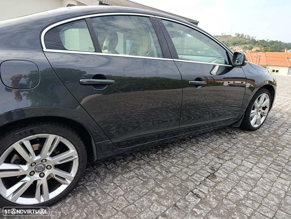 Volvo S60 T5 Powershift Summum - 17