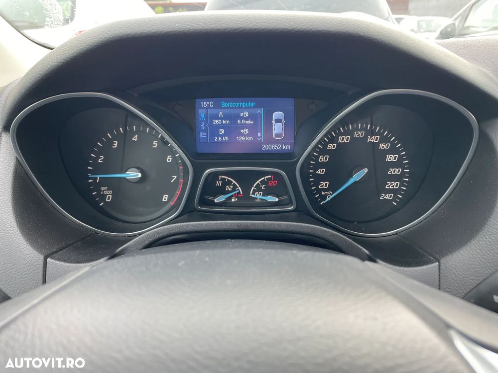 Ford Focus 1.6 TDCI DPF Titanium - 13