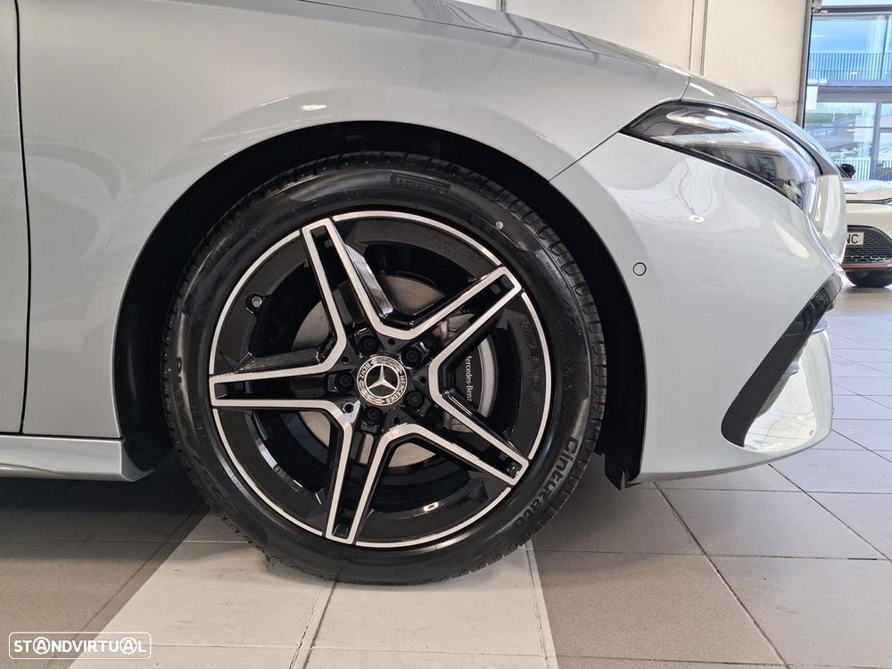 Mercedes-Benz A 180 d - 4