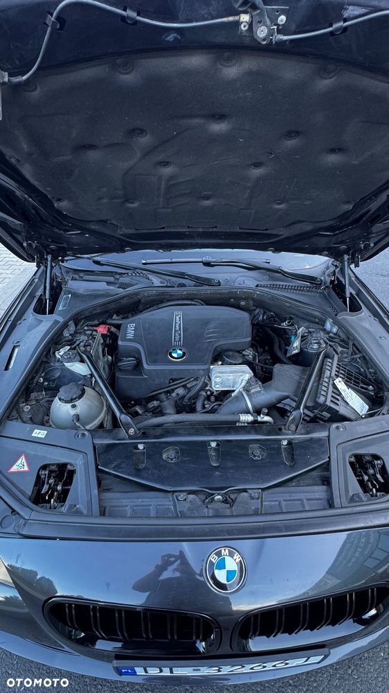BMW Seria 5 528i xDrive Luxury Line - 18