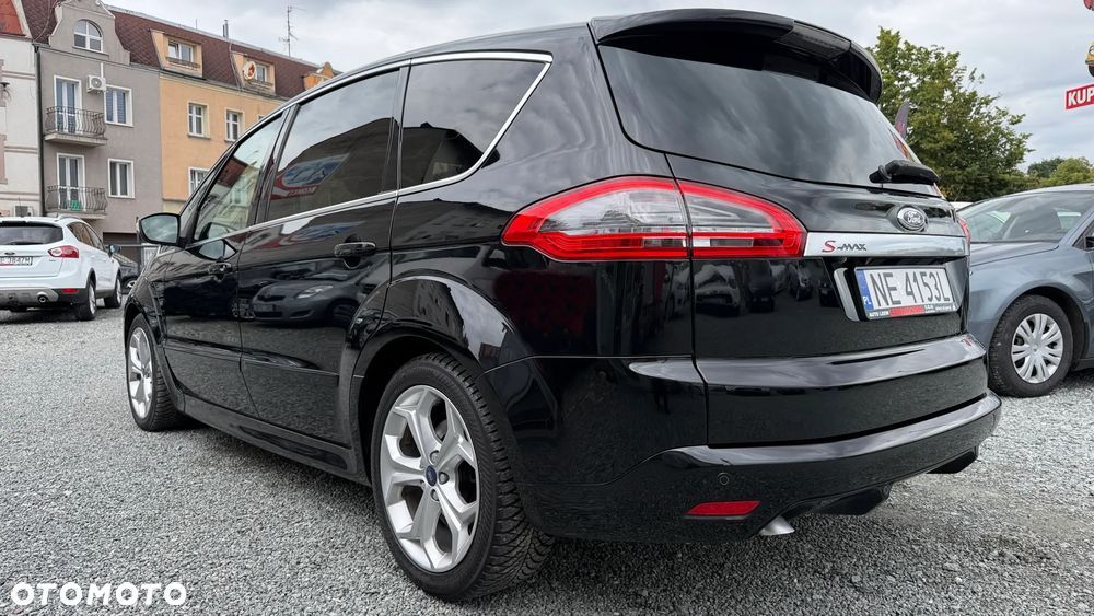 Ford S-Max - 12
