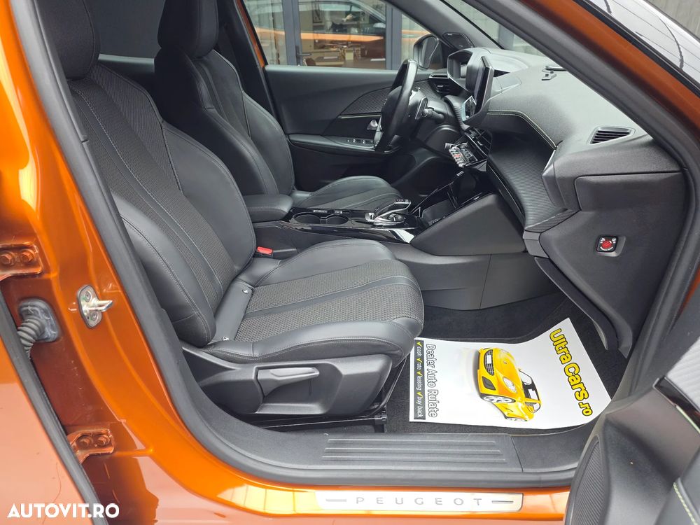 Peugeot 2008 1.5 BlueHDI EAT8 STT GT Pack - 11