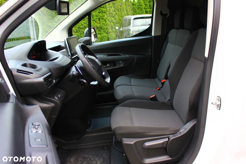 Peugeot PARTNER 1.5HDI 130KM AUTOMAT 8 BIEGÓW LONG DŁUGI 3 OSOBOWY PERFEKT AUTO NAVIGACJA KAMERY,ASYSTENTY,VF23% - 23