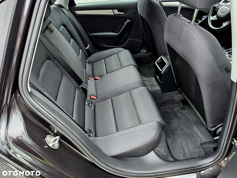 Audi A4 Limousine 1.8 TFSI Ambiente - 22