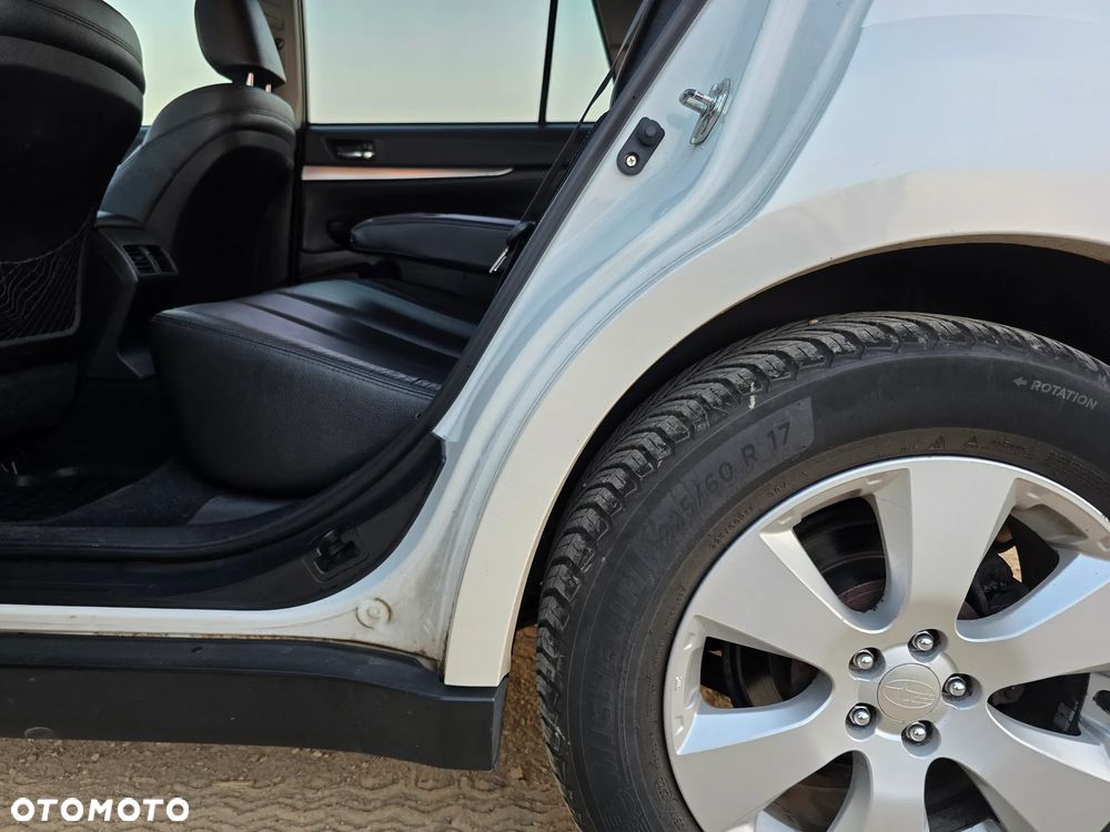 Subaru Outback - 38