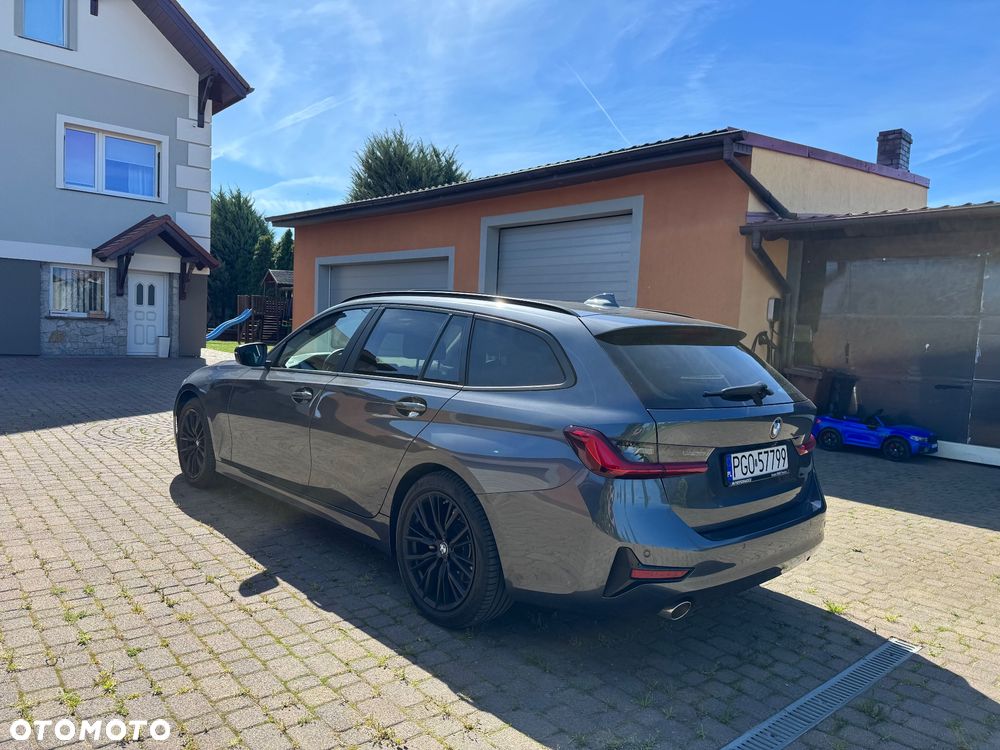 BMW Seria 3 318d mHEV - 6