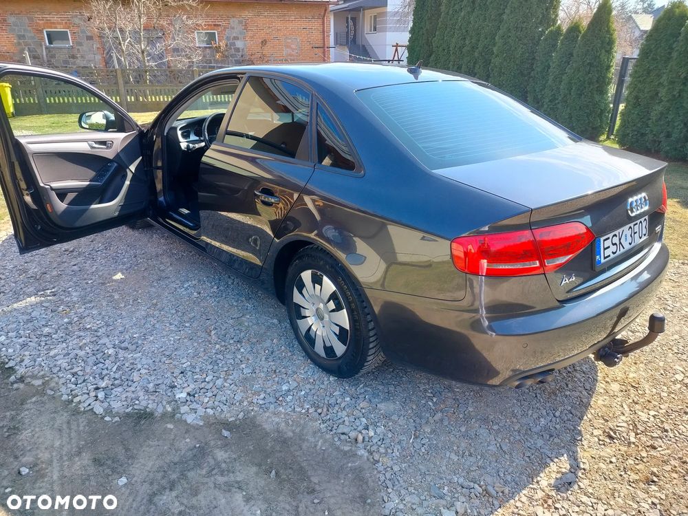 Audi A4 Limousine - 3