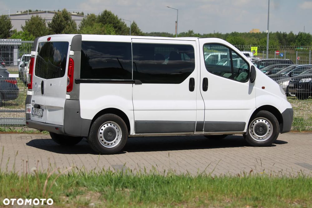 Opel Vivaro - 9