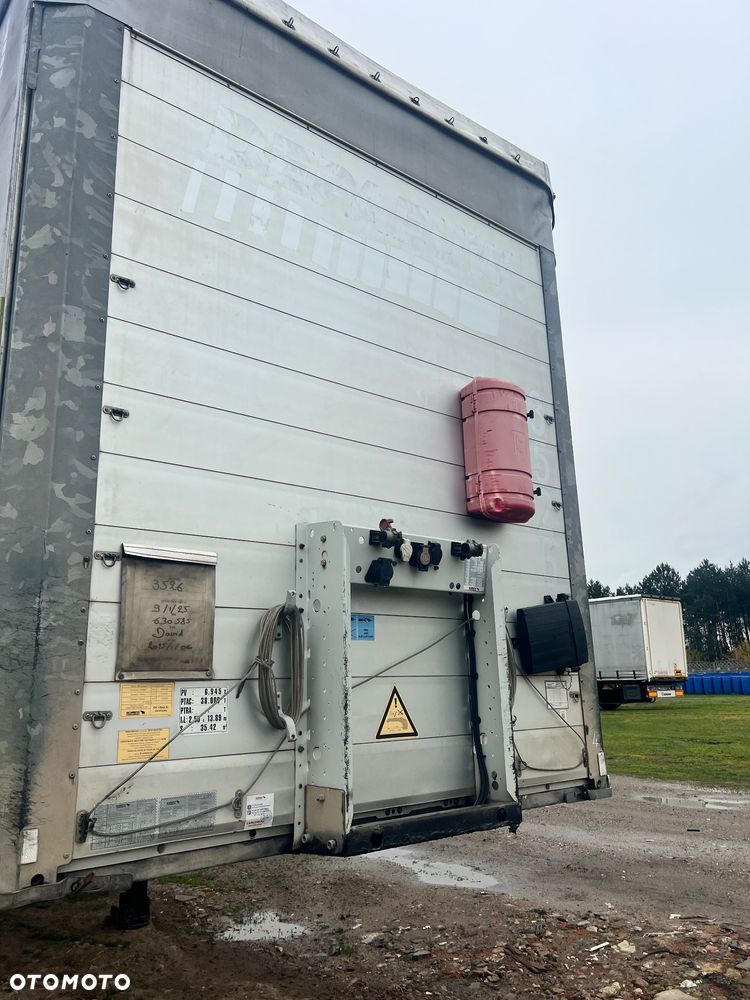 Schmitz Cargobull Naczepa firana, dwie osie podnoszone - 7