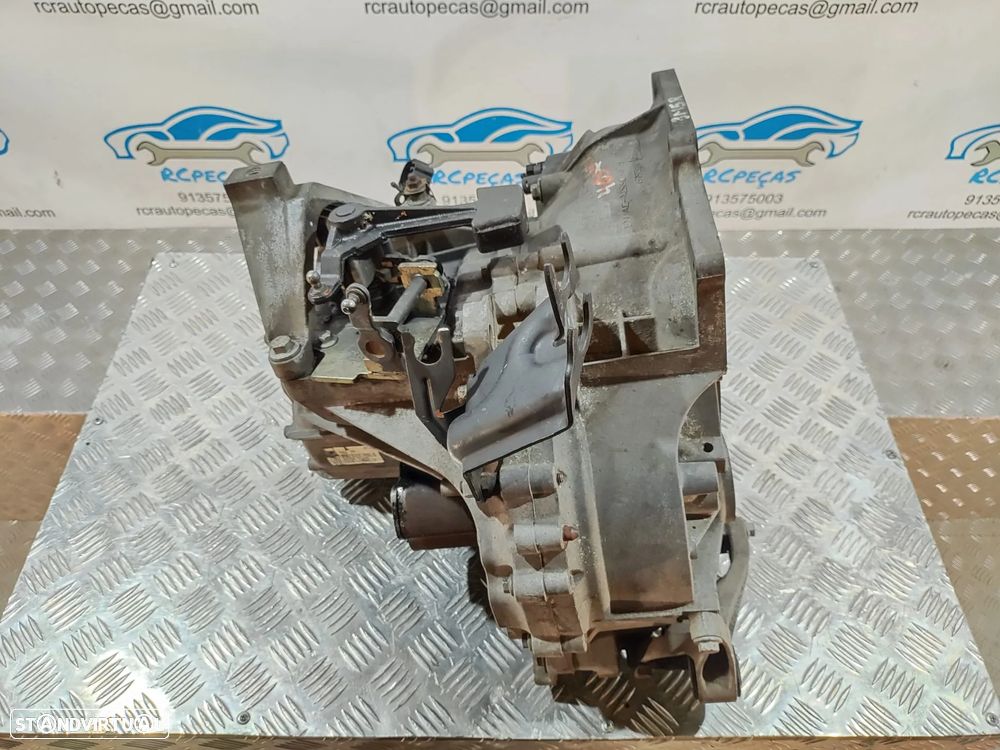 CAIXA VELOCIDADES MANUAL 3M5R7F096YF - 5