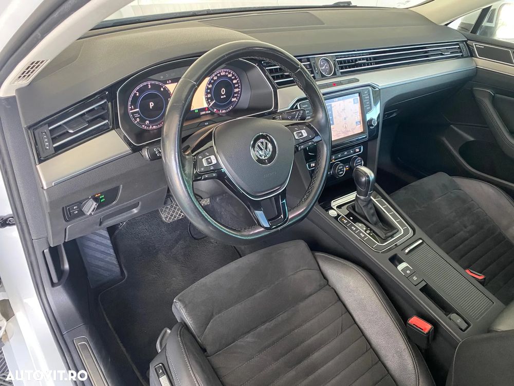Volkswagen Passat - 33