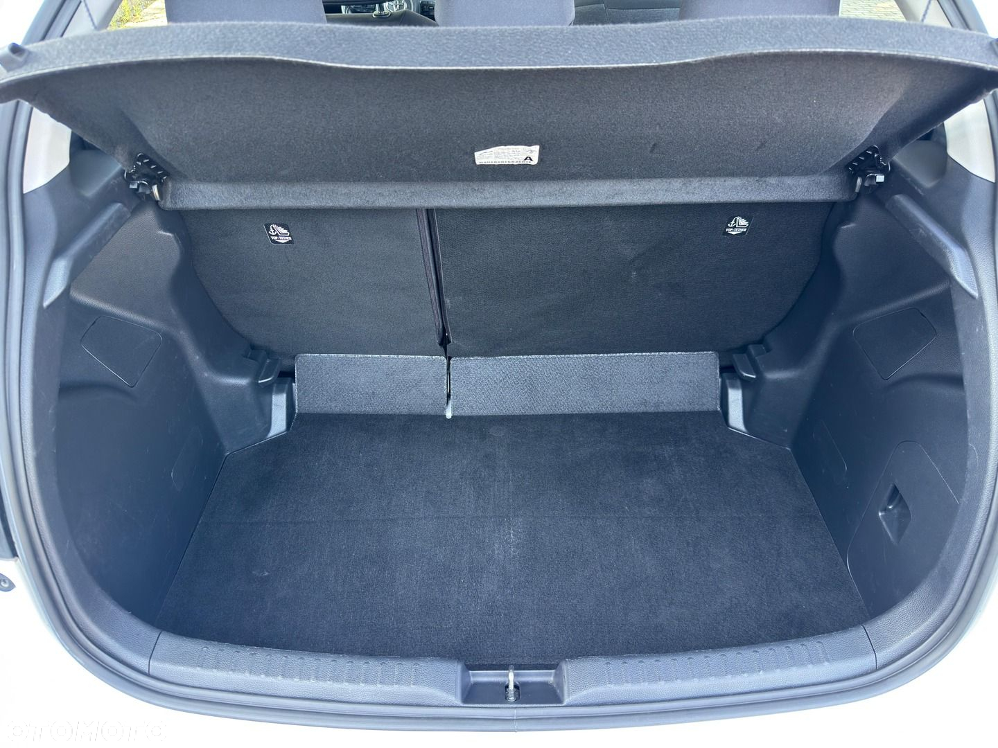 Toyota Yaris Hybrid 1.5 Comfort - 25