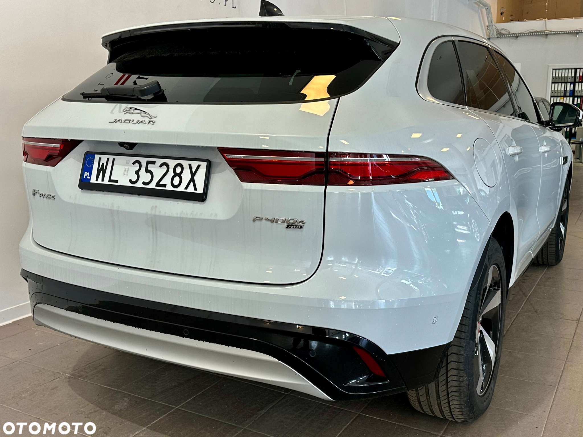 Jaguar F-Pace 2.0 P400e PHEV AWD SE - 16
