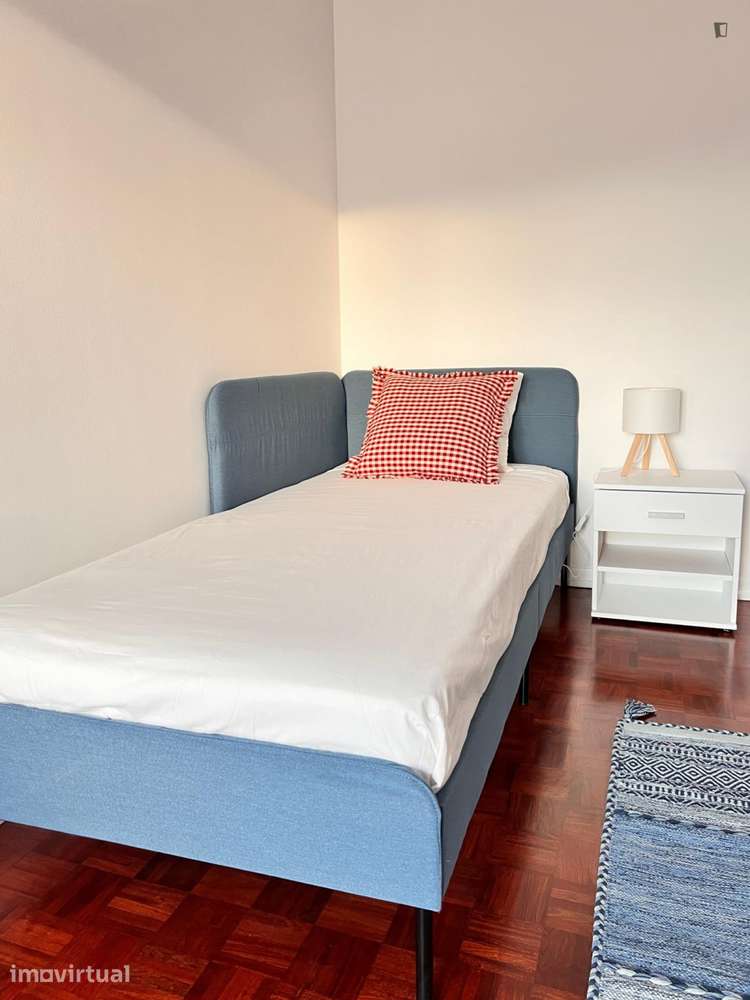 Quarto - localizado em Olivais Lisbon - Grande imagem: 4/17
