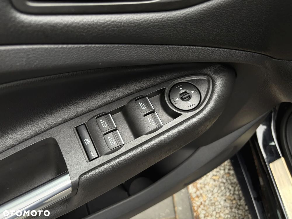Ford Kuga 2.0 TDCi FWD ST-Line - 32