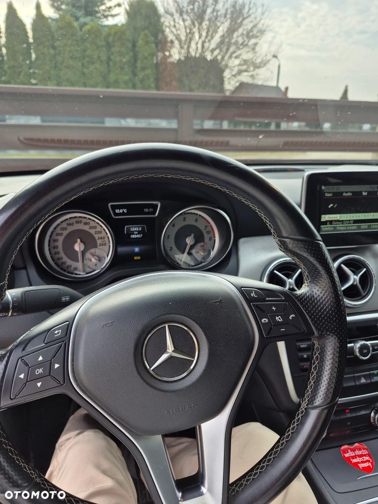 Mercedes-Benz CLA 180 Urban - 7