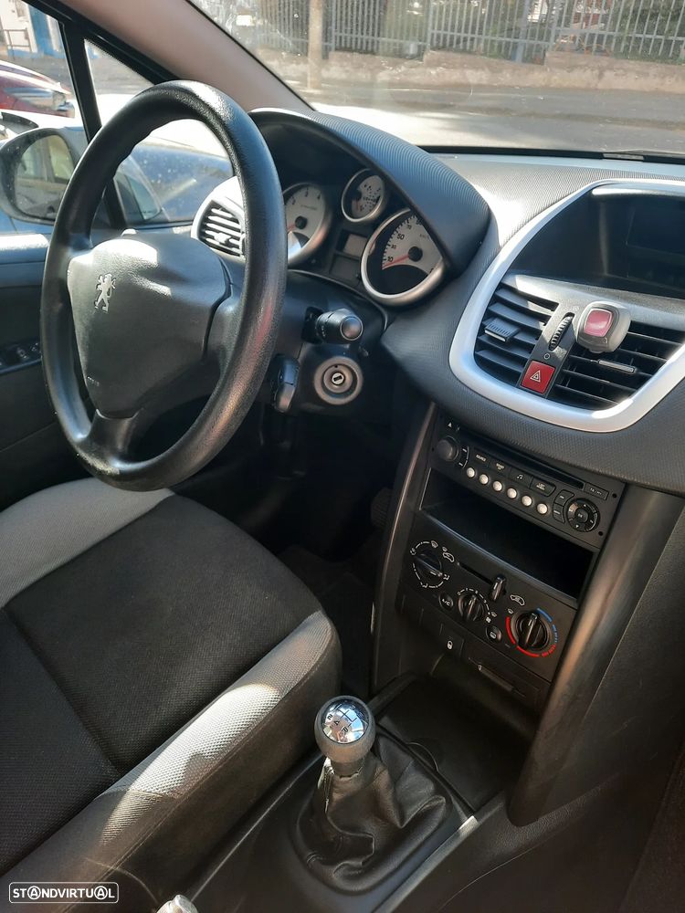 Peugeot 207 1.4 16V Open - 11
