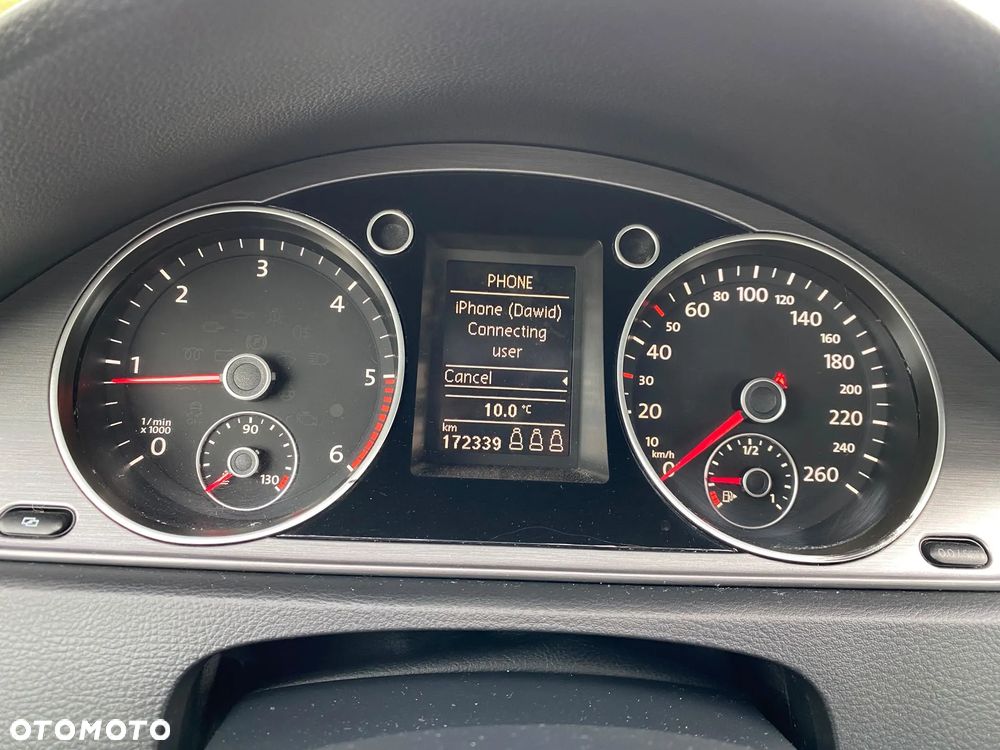 Volkswagen Passat - 13