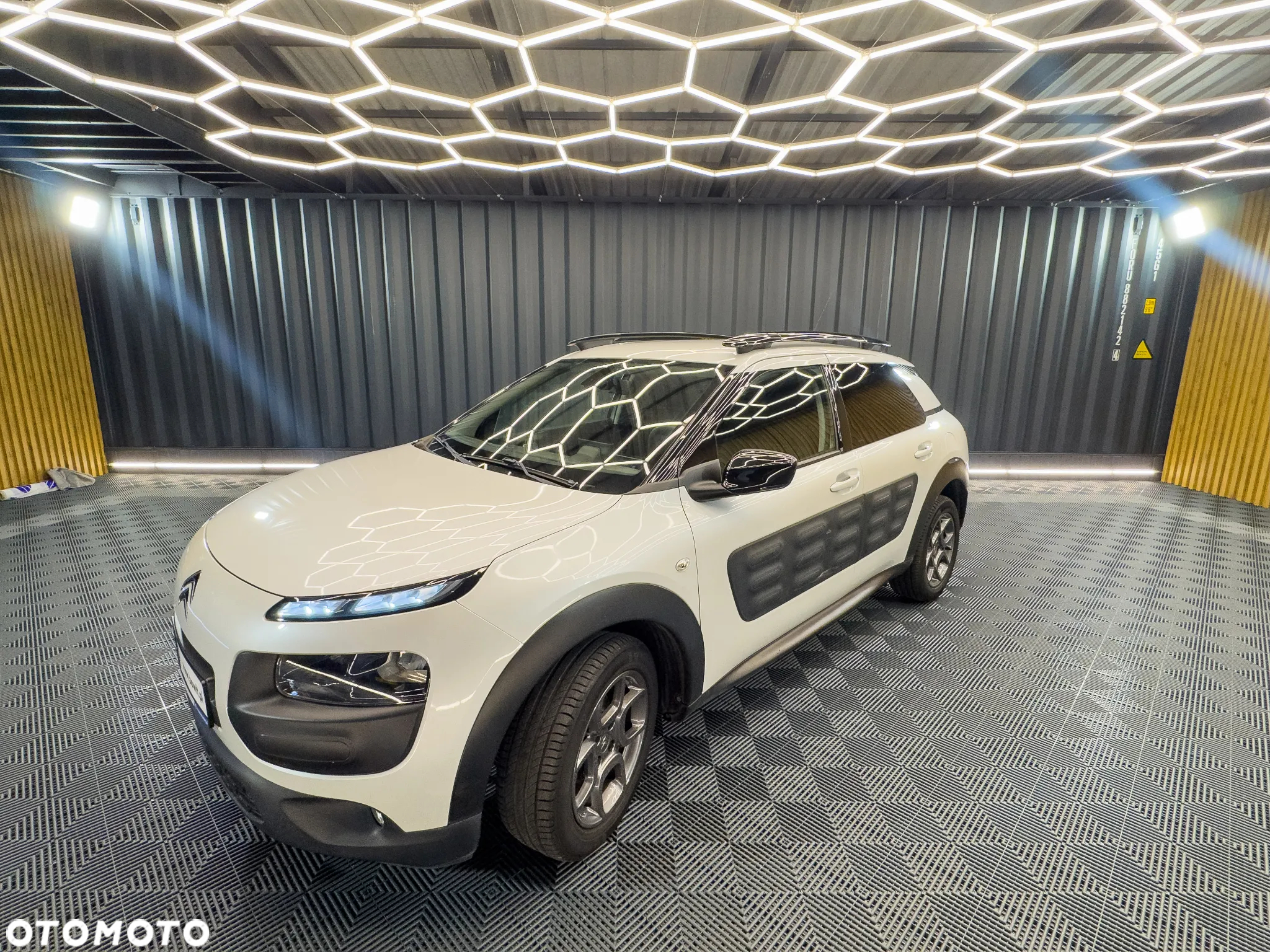 Citroën C4 Cactus 1.2 PureTech Live - 4