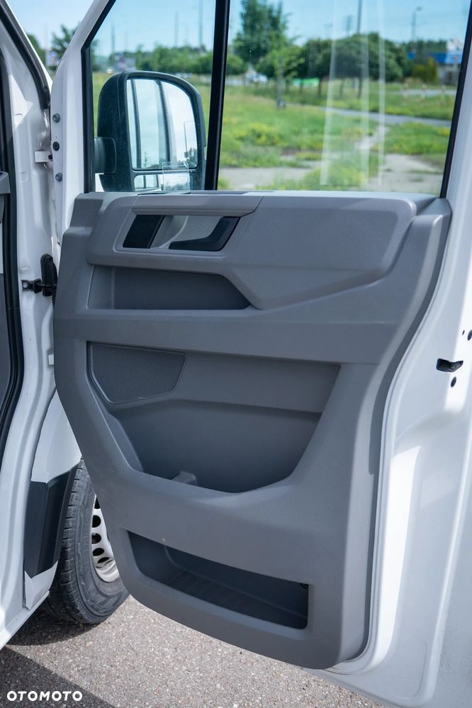 Volkswagen CRAFTER - 23