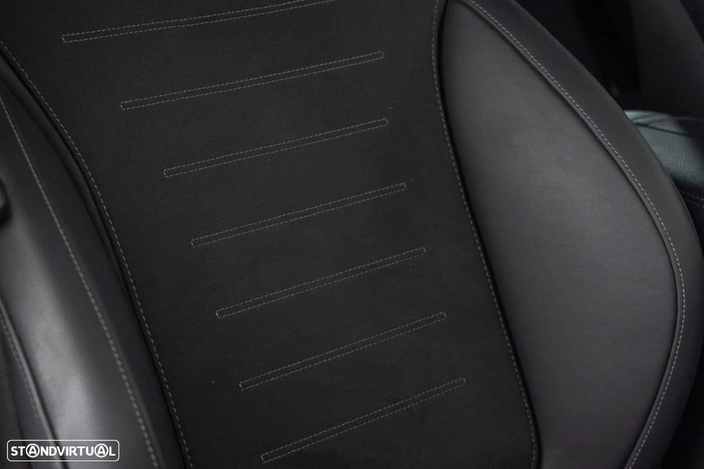 Mercedes-Benz C 300 e AMG Line - 22