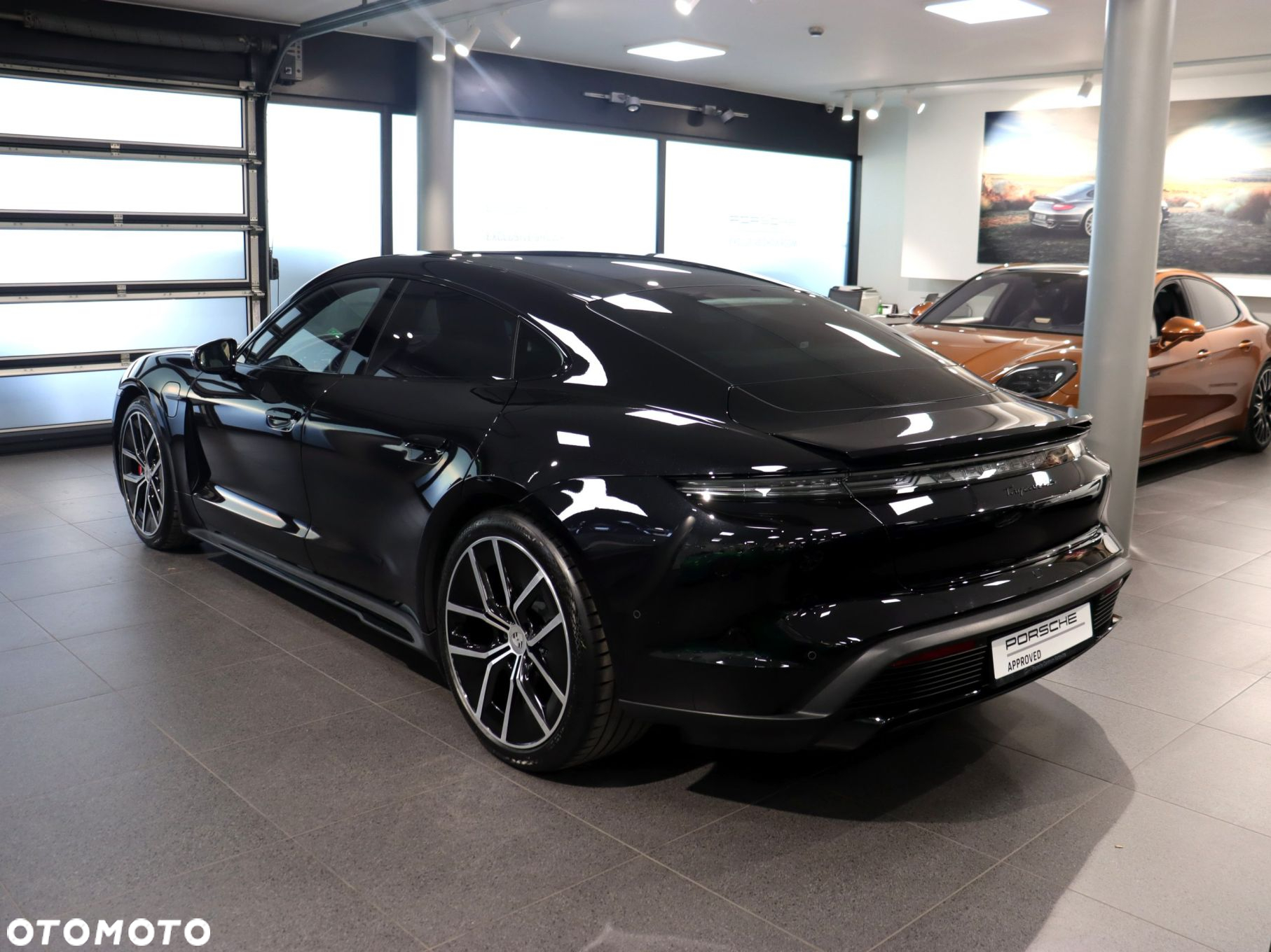 Porsche Taycan - 3