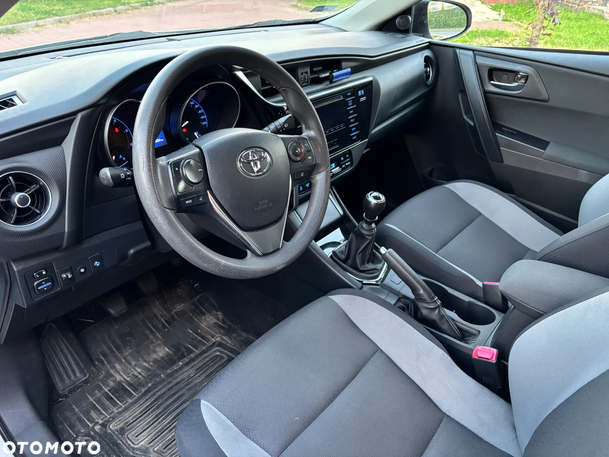 Toyota Auris 1.4 D-4D Active - 16