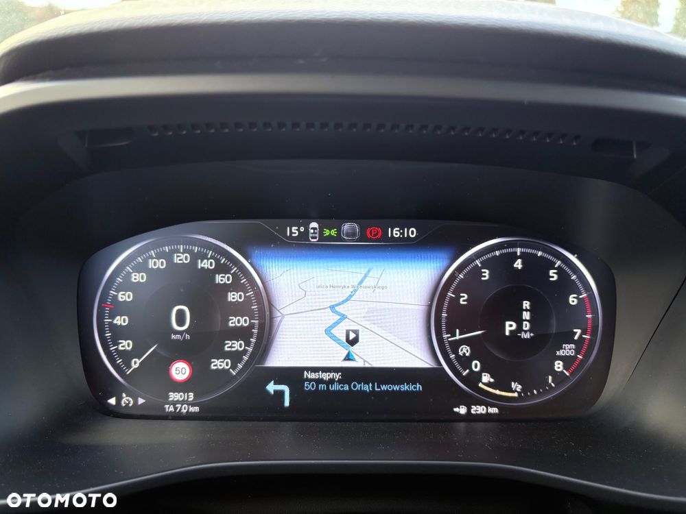 Volvo XC 40 T3 Momentum Pro - 33