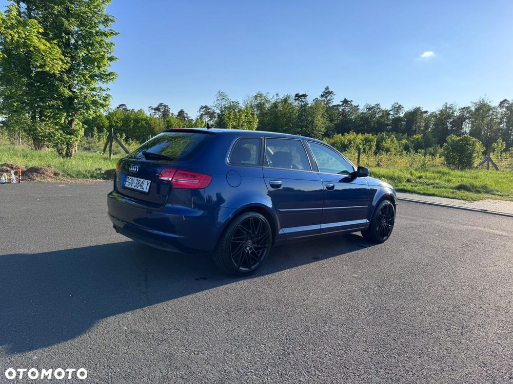 Audi A3 Sportback 2.0 TDI DPF Ambiente S tronic - 5