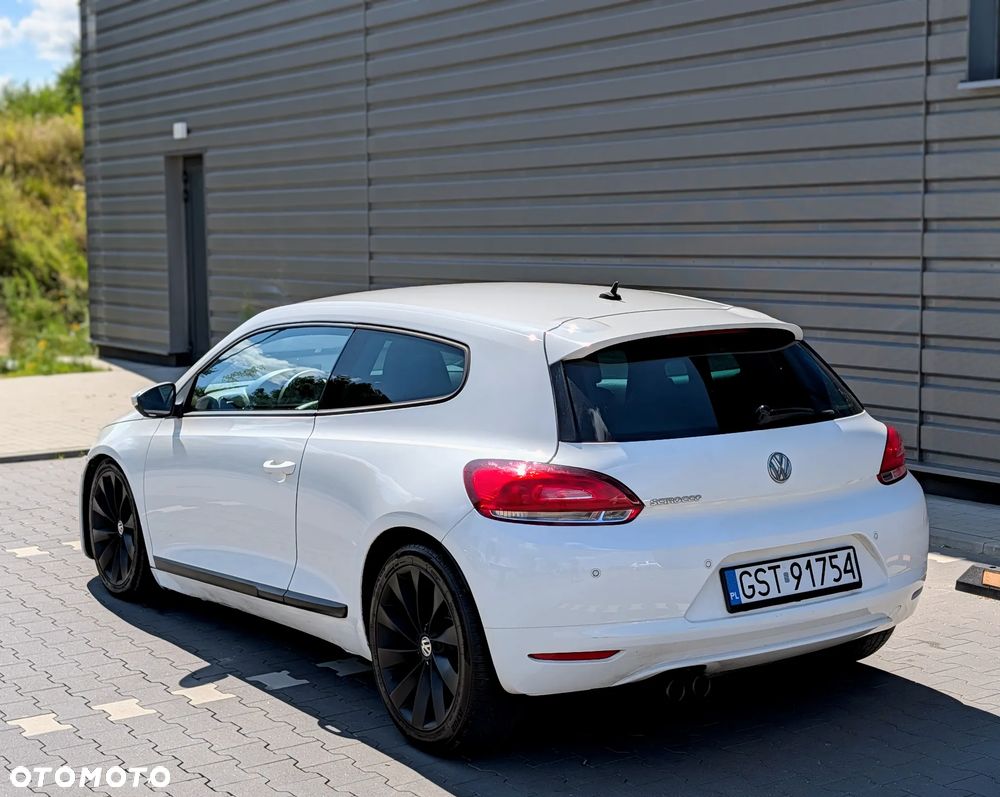 Volkswagen Scirocco 2.0 TDI DSG Edition - 2