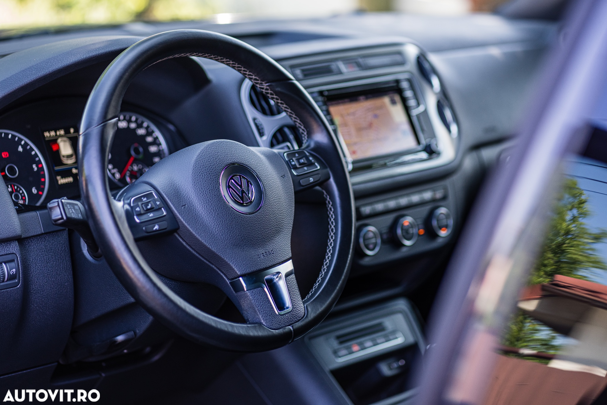 Volkswagen Tiguan 2.0 TDI SCR 4MOTION BlueMotion Technology DSG Lounge Sport & Style - 12