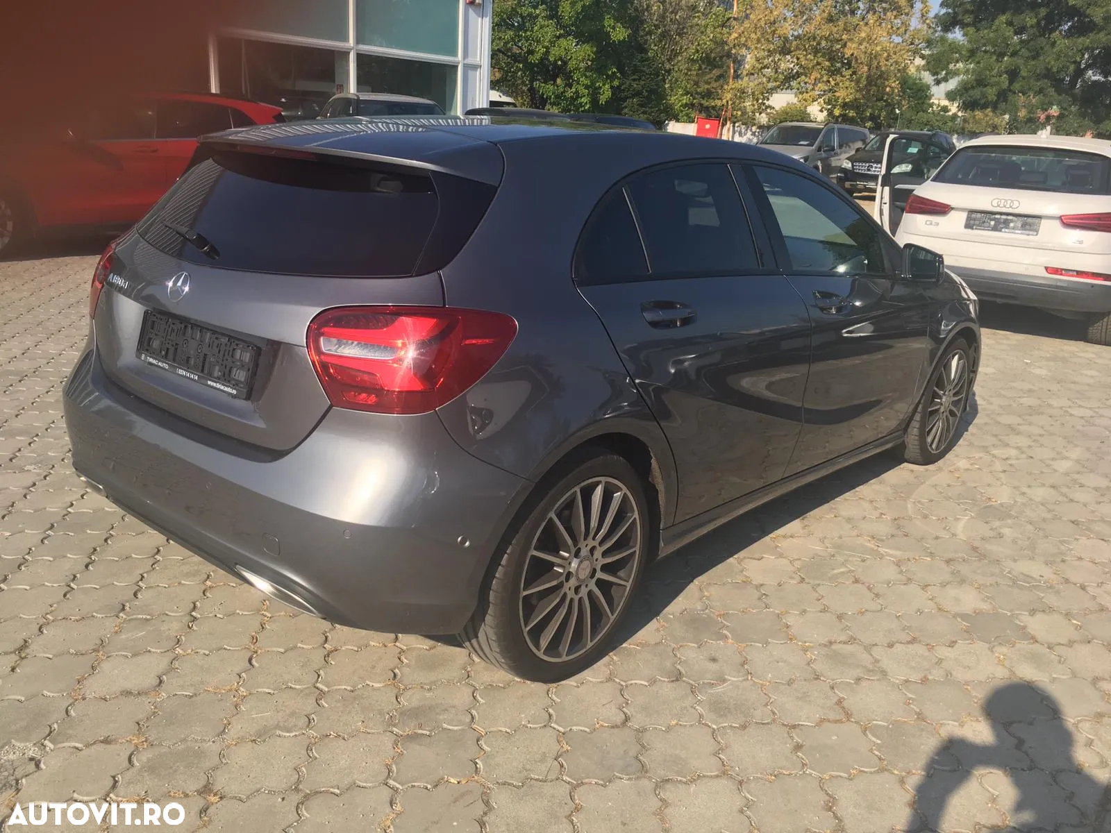 Mercedes-Benz A - 12
